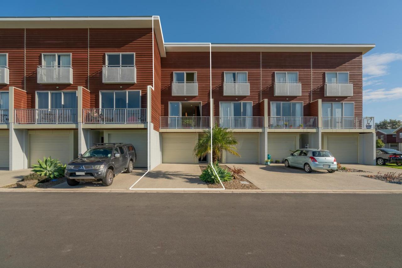 Ocean Serenity Apartments 휘티앙가 외부 사진