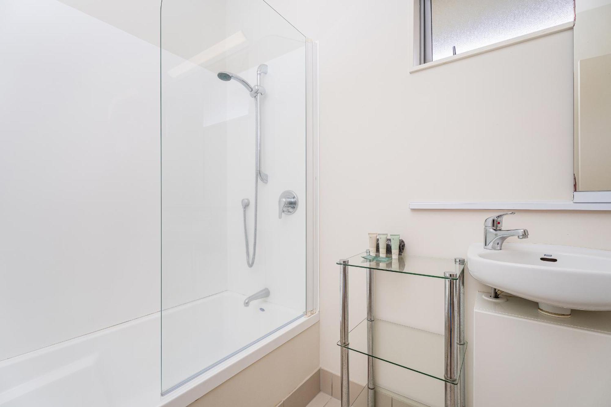Ocean Serenity Apartments 휘티앙가 외부 사진